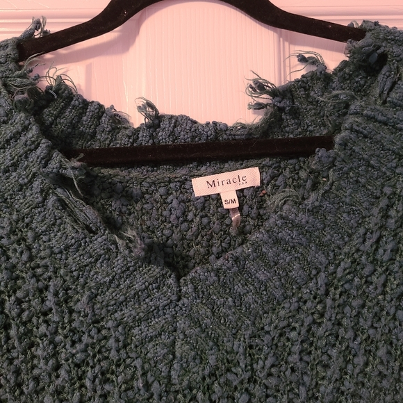 Miracle USA Sweater - Picture 5 of 6